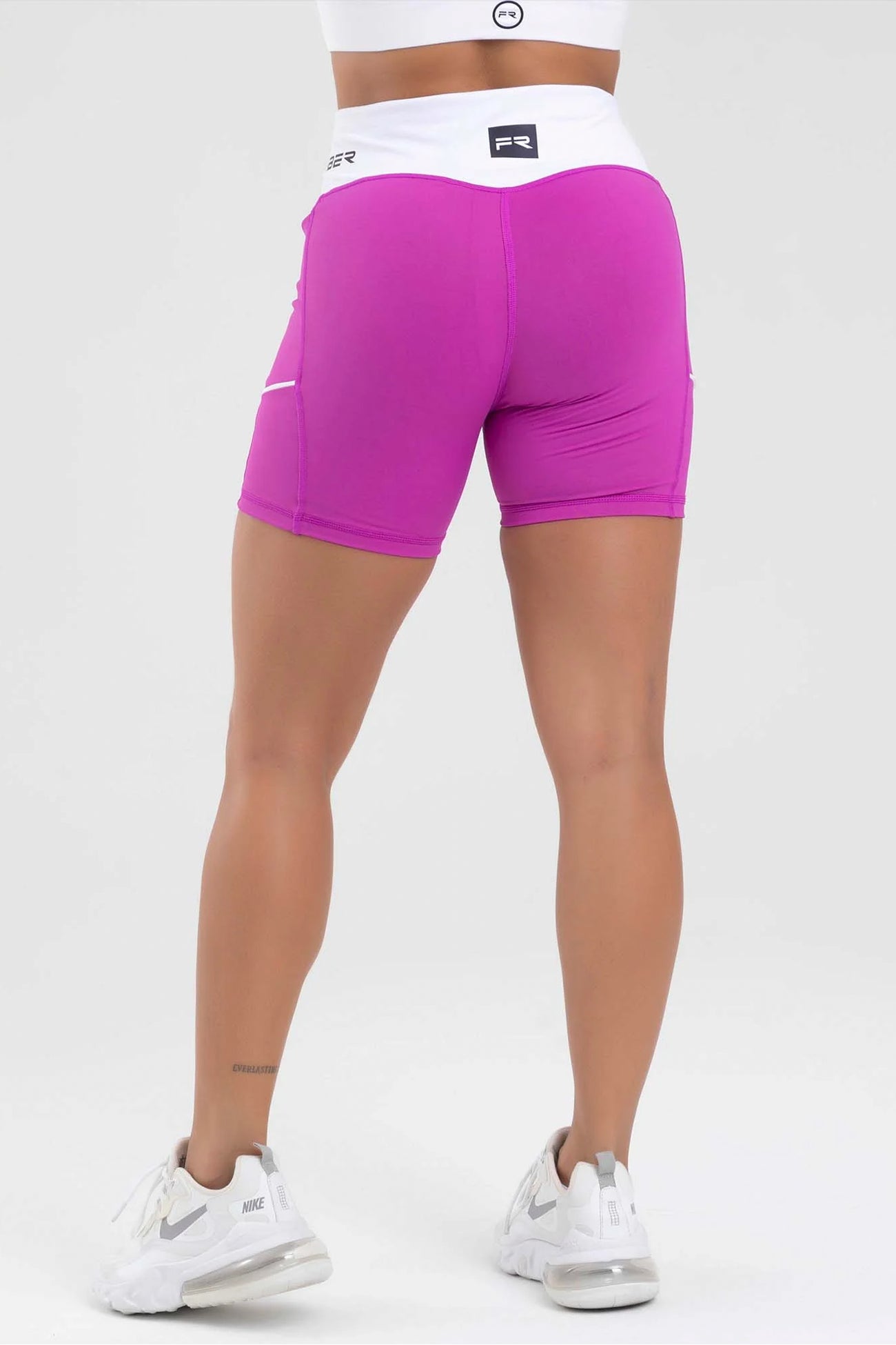 Short Colombiano Airy by FIBER