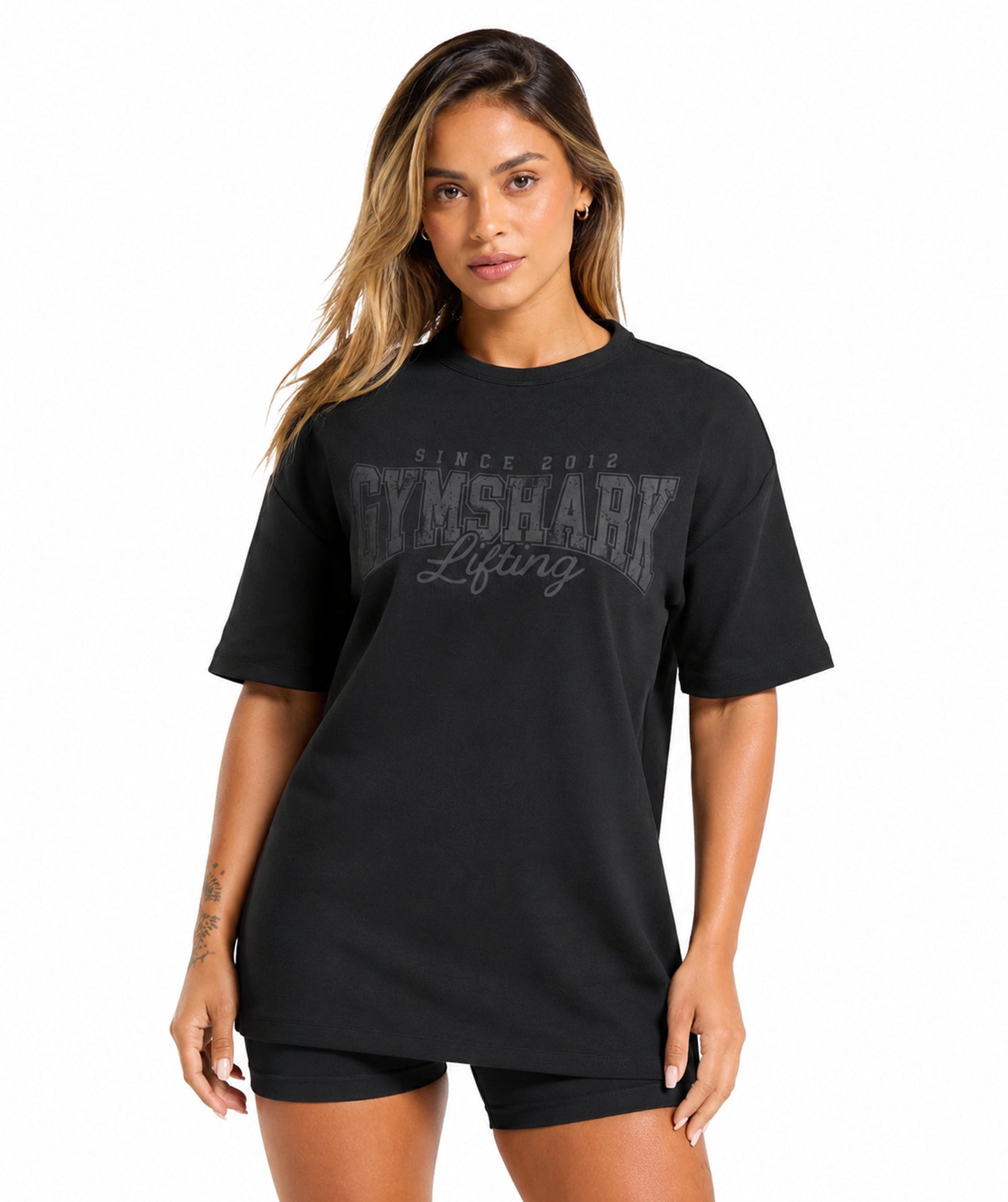 Lifting Oversized Pump Cover by GYMSHARK